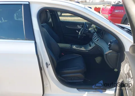 2021 Mercedes-Benz E 350 4Matic z USA, uszkodzony, nr VIN W1KZF8EB7MA967225